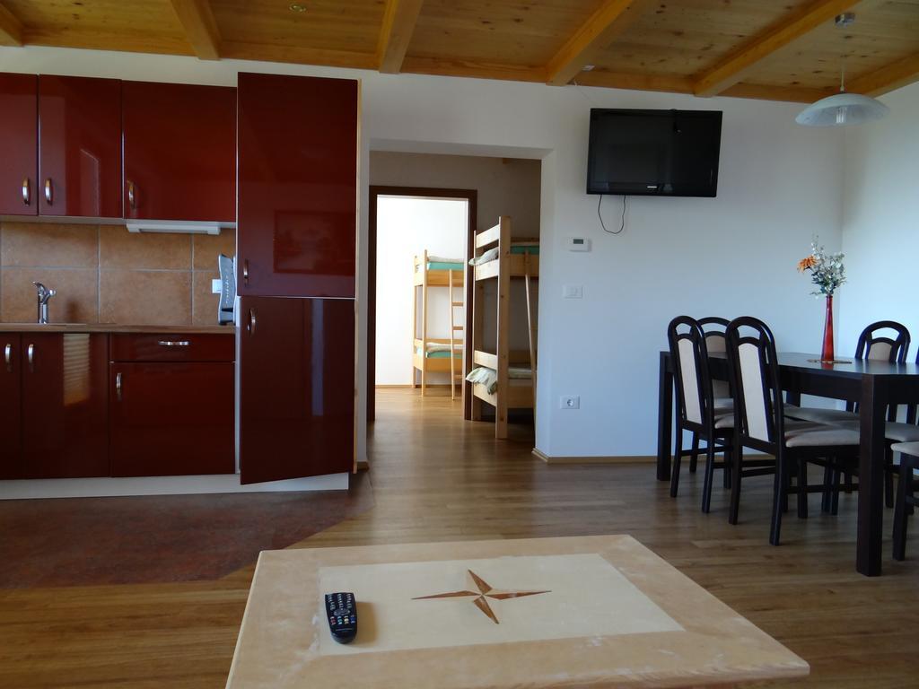Apartment Trebusak Laze v Tuhinju